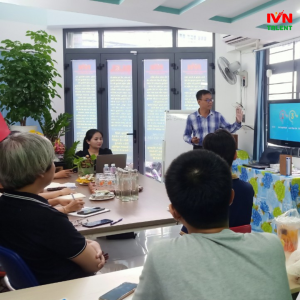 Không khí học tập nghiêm túc của Khóa bồi dưỡng Kỹ năng định hướng Nghề nghiệp hiệu quả tại Viện Phát triển Doanh nghiệp và Tài năng Việt Nam (IVN)